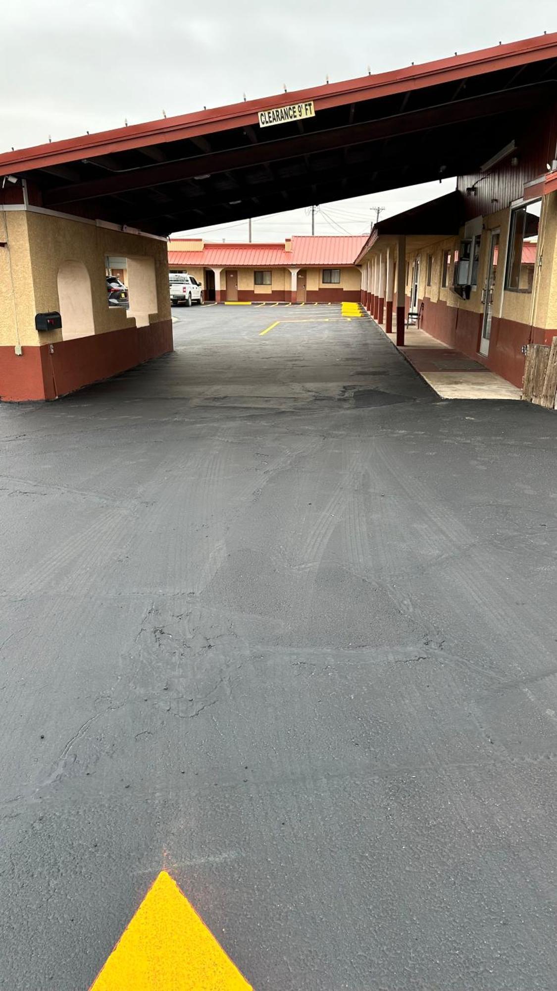 Sands Motel Portales Exteriör bild